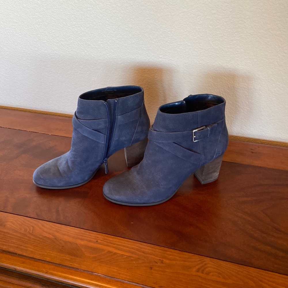 Cole Haan size 10B blue boots